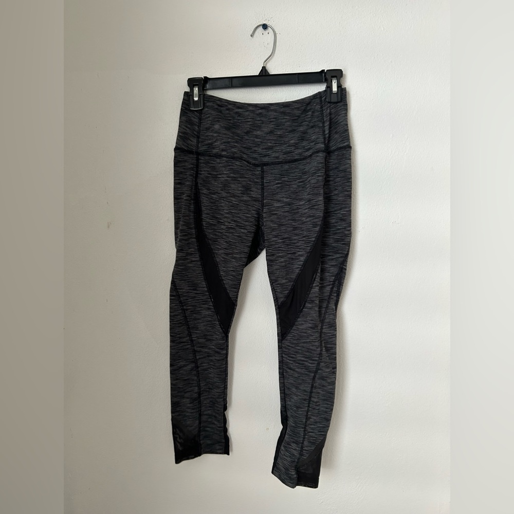 Avia Black and Gray Leggings Size Small